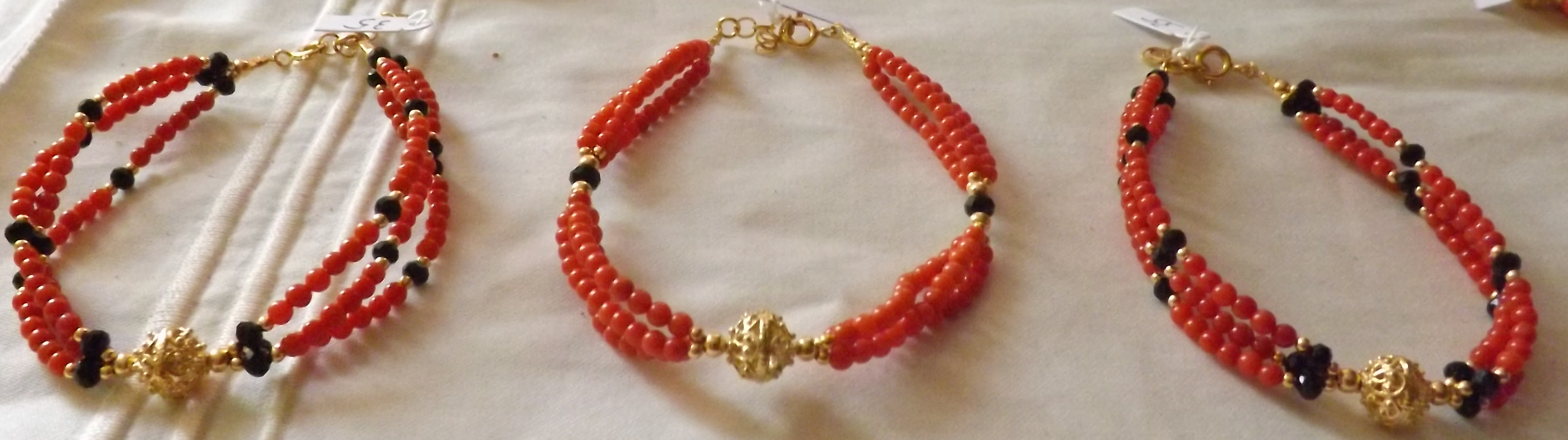 brac03.jpg(29115 byte)